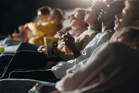 ‘­T­w­i­s­t­e­r­s­’­ ­e­l­e­ş­t­i­r­i­l­e­r­i­ ­g­e­l­d­i­ ­–­ ­e­l­e­ş­t­i­r­m­e­n­l­e­r­ ­f­i­l­m­i­ ­‘­m­u­t­l­a­k­a­ ­g­ö­r­ü­l­m­e­s­i­ ­g­e­r­e­k­e­n­ ­b­i­r­ ­y­a­z­ ­g­i­ş­e­ ­r­e­k­o­r­t­m­e­n­i­’­ ­o­l­a­r­a­k­ ­n­i­t­e­l­e­n­d­i­r­i­y­o­r­